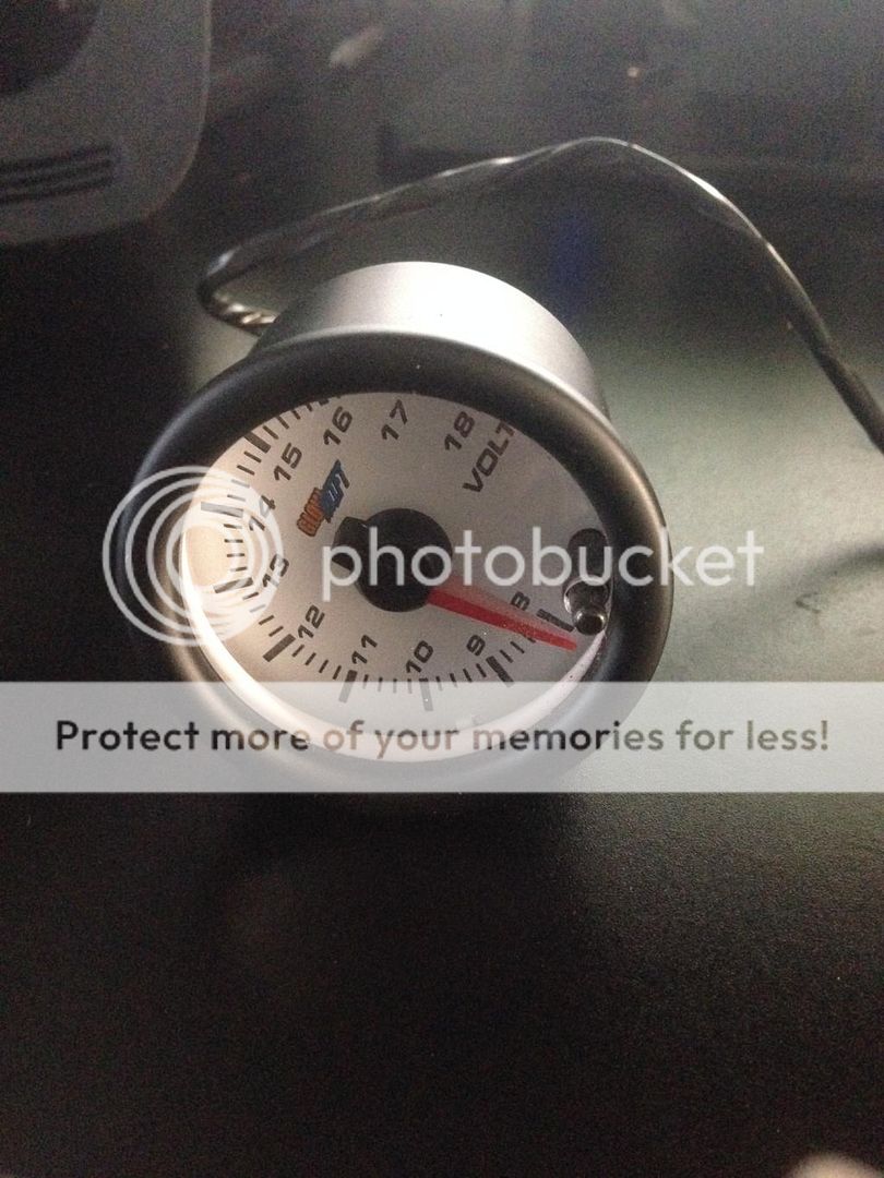 Glowshift Gauges (Air Pressure and Voltage) WHITE VW Vortex